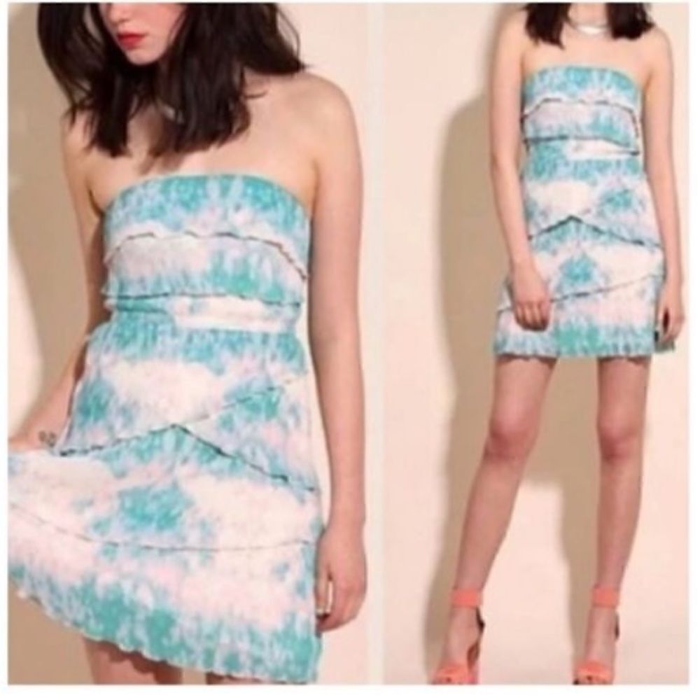 Pins And Needles Women's S Strapless Tier Ruffle Mini Dress Aqua Blue Watercolor